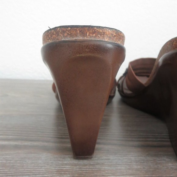 Italian Shoemakers Dark Brown Rhinestone Flower Open Toe Wedge Shoes Sandals 11 - Picture 12 of 16